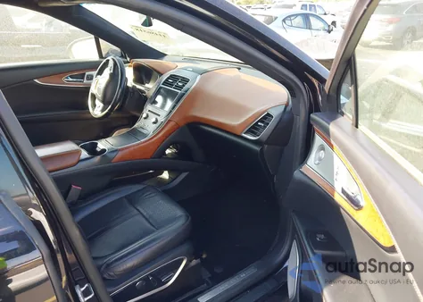 2019 Lincoln Nautilus Black Label z USA, uszkodzony, nr VIN 2LMPJ7J92KBL19824